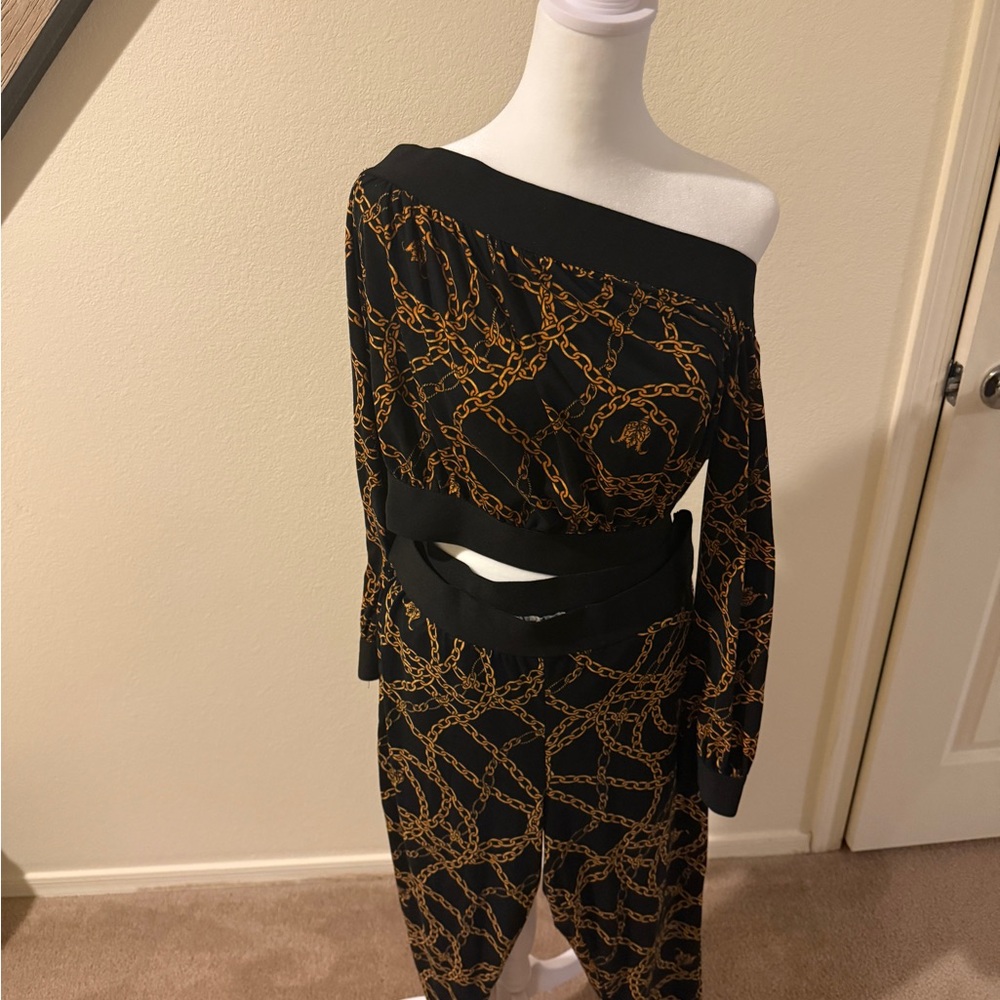 Chain Print Off-Shoulder 2 piece set